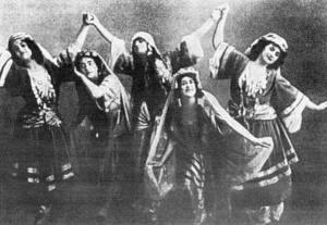 The ballet was based on the great Russian political belief that there was a golden peasant past, before serfdom, before Peter the Great, where the people lived in an idyllic comunal harmony with nature. (roerichsibur.ru.)