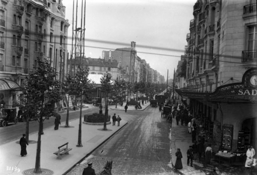 Boulevard Raspail, Paris, 1913 (Bibliothèque national de France).